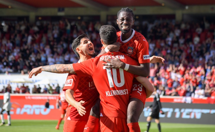  海登海姆临场变阵成功，德甲战术博弈决定胜负