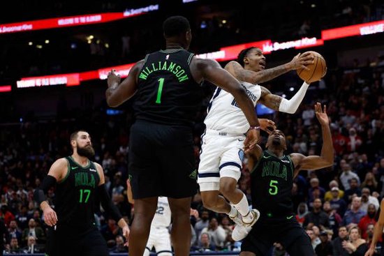  灰熊莫兰特复出首战砍下40分，球队大胜马刺  